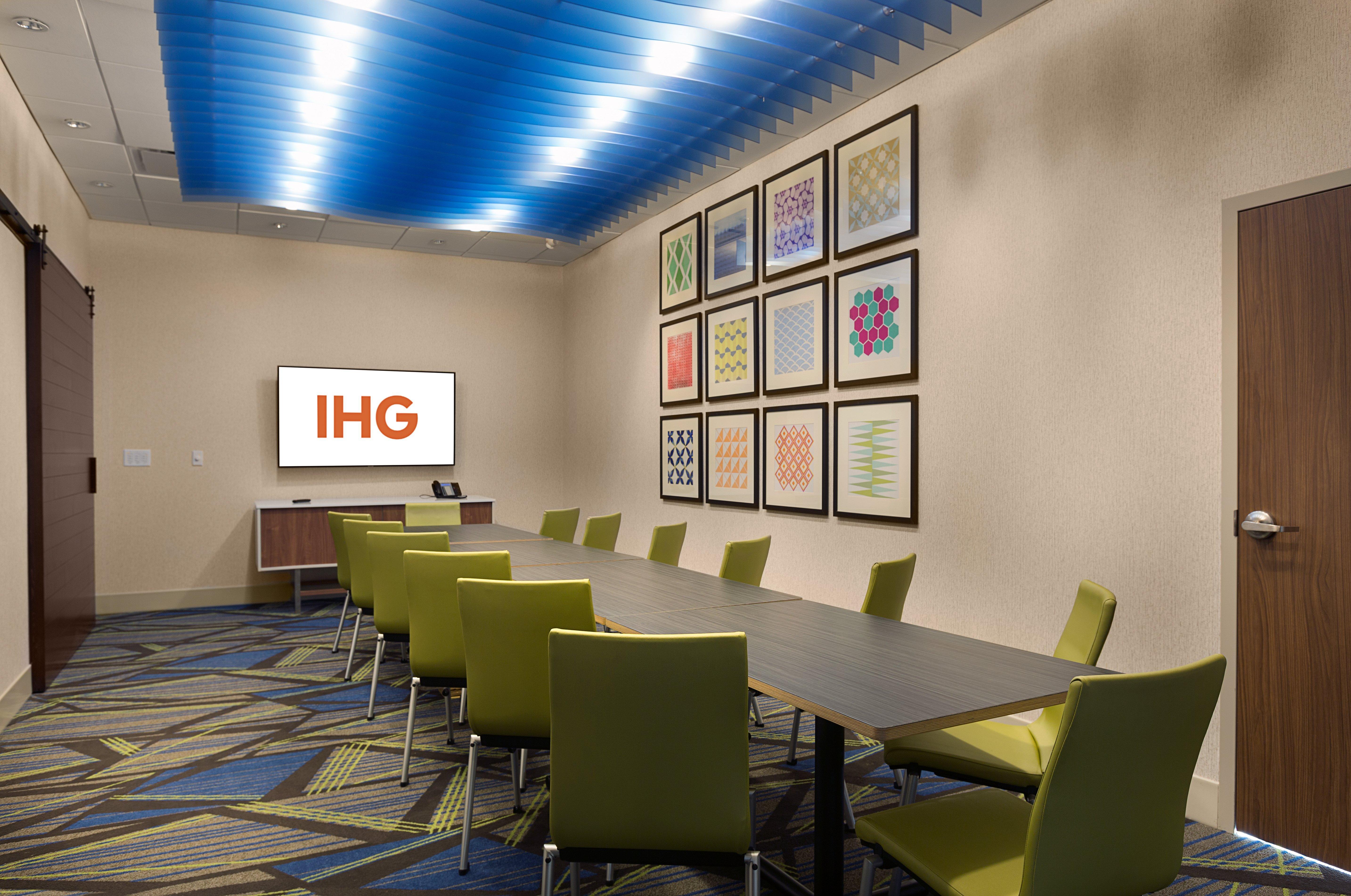 Holiday Inn Express & Suites - Fayetteville South By Ihg Εξωτερικό φωτογραφία