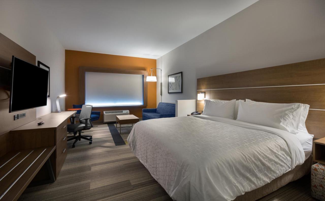 Holiday Inn Express & Suites - Fayetteville South By Ihg Εξωτερικό φωτογραφία