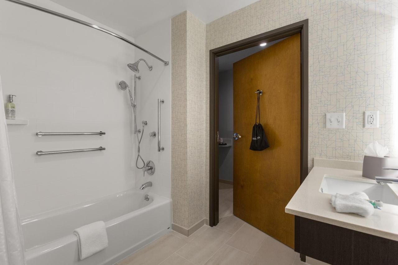 Holiday Inn Express & Suites - Fayetteville South By Ihg Δωμάτιο φωτογραφία
